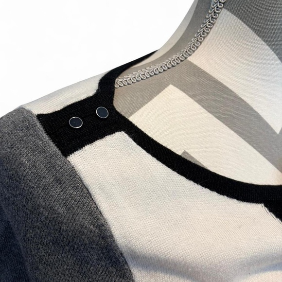 WHBM Color Block Sweater - Picture 4 of 5